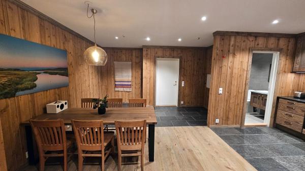 Na fotografii je vidět objekt Huso Mountain Lodge - Hemsedal nacházející se ve městě Eikregardane.