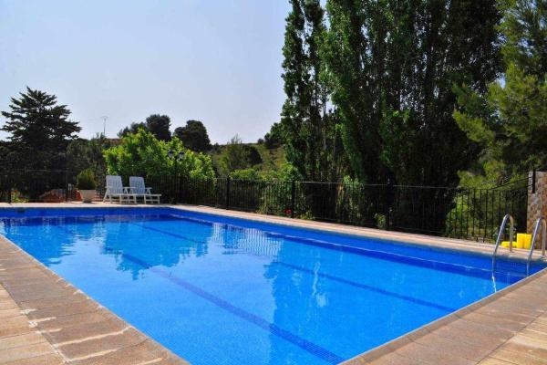 A la foto es mostra l'objecte Casa rural El Salero Moratalla, piscina y chimenea situat a la ciutat de La Risca.