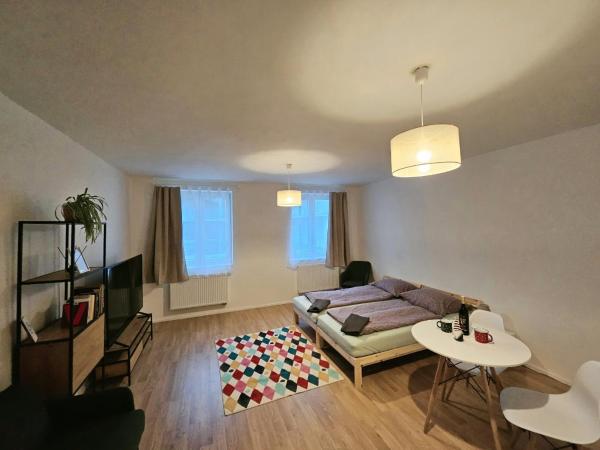Na fotografii je vidět objekt Apartmány Svitavy nacházející se ve městě Karle.