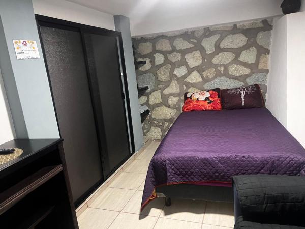 A la foto es mostra l'objecte Departamento de Cantera situat a la ciutat de Oaxaca.