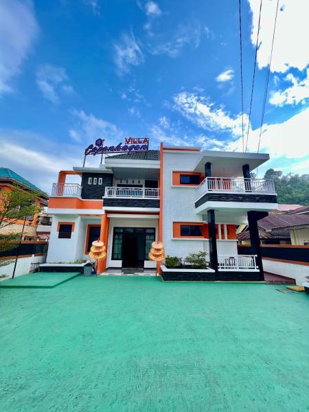 The photo shows the Villa Copenhagen Bukittinggi located in the city of Bukittinggi.