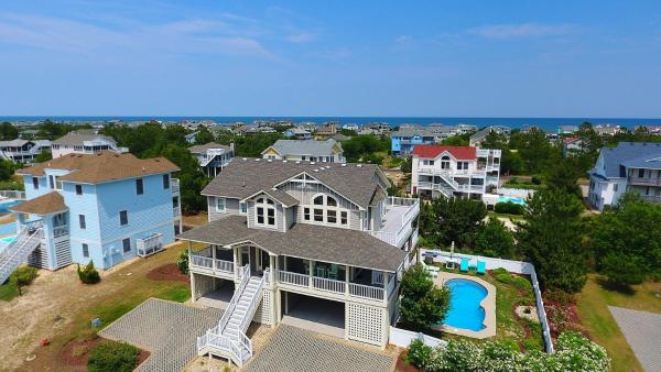 A la foto es mostra l'objecte Oceanside, Priv Pool, ELEV, Hot Tub, Keyless entry, BH3, Knot 4 Sail situat a la ciutat de Corolla.