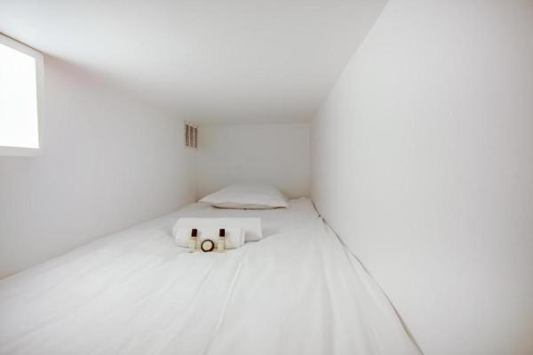 Foto 9: Tiny boutique studio in Paris 11