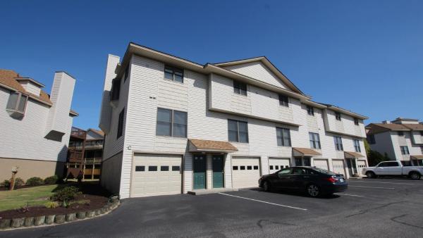 A la foto es mostra l'objecte Oceanside, Close to Beach Access, Community Pool, Ocean Views, KHSDC2, Sea Dunes C2 situat a la ciutat de Kitty Hawk.