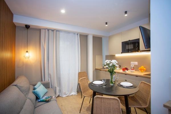 Poeta Llombart Apartment, Valencia