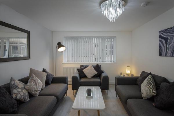 På billedet ses objektet Lovely Home in Blackpool For You beliggende i byen Blackpool.