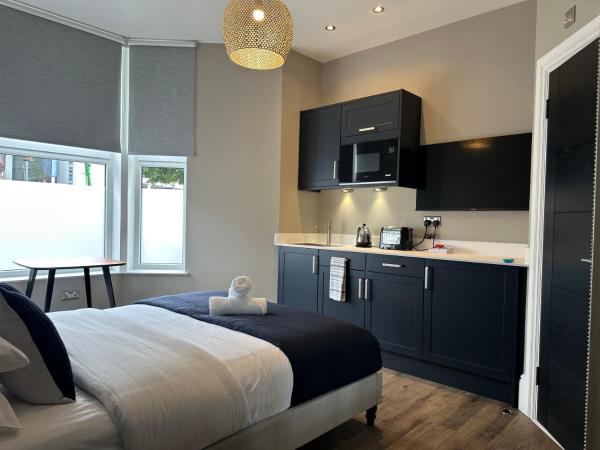 Habitació Doble Estàndard — 9 m² - Central Studios