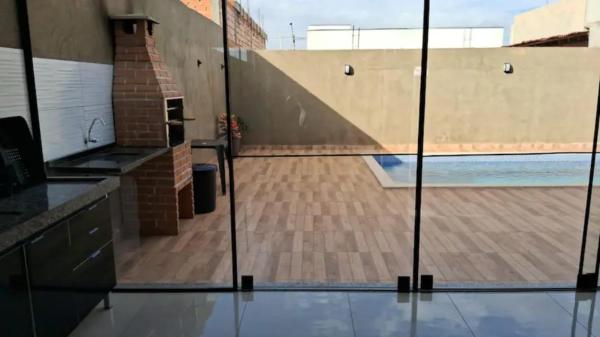 På billedet ses objektet NEWHOUSE Casa Linda e espaçosa a 8 min do Thermas dos Laranjais - Olímpia beliggende i byen Olímpia.