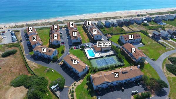A la foto es mostra l'objecte Oceanside, Close to Beach Access, Community Pool, KHSDD1, Sea Dunes D1 situat a la ciutat de Kitty Hawk.