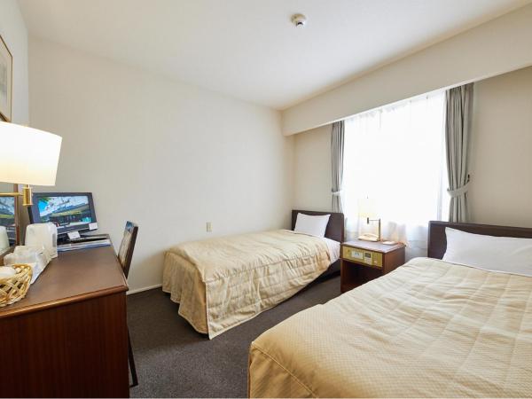 På billedet ses objektet Ichihara Marine Hotel beliggende i byen Ichihara.