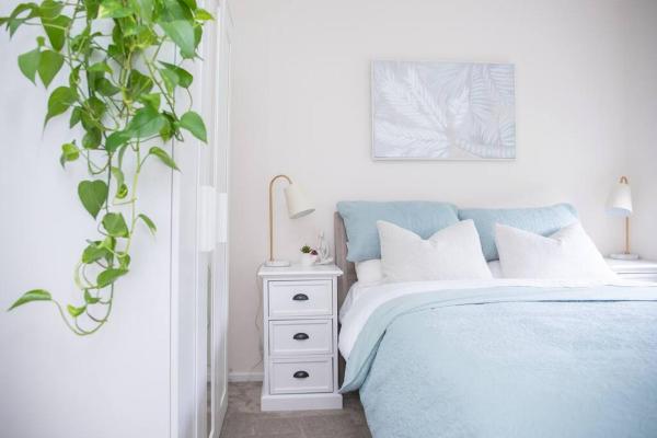 The photo shows the Clifton Springs Home - Pet Friendly located in the city of Murradoc.