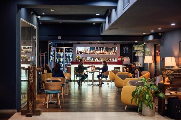 Na zdjęciu widoczny jest obiekt Peakture Hotel położony w mieście Bukareszt.
