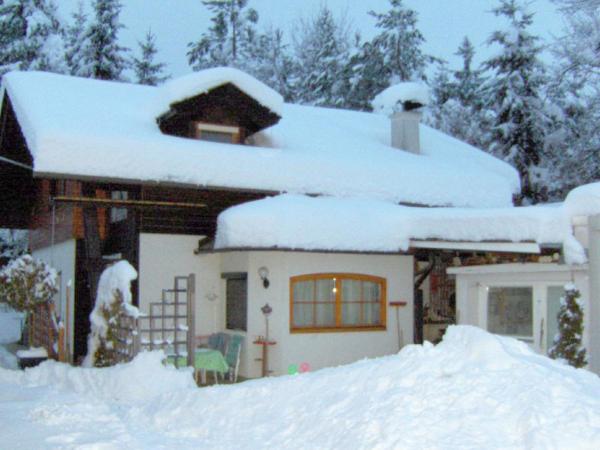 A la foto es mostra l'objecte Holiday home in Wernberg with pool and sauna situat a la ciutat de Wernberg.