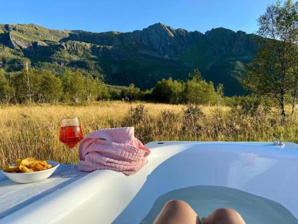 A la foto es mostra l'objecte Villa Reipå - Northern lights and midnight sun situat a la ciutat de Forstranda.