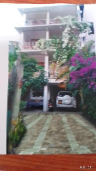 Na fotografii je vidět objekt Old Town Hotel nacházející se ve městě Kandy.