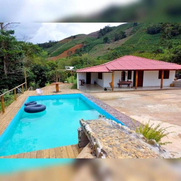 写真にはIúna市にあるChácara Rancho da Mataが写っています。