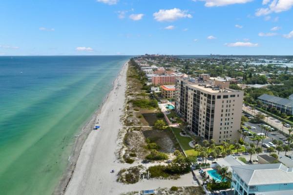 Foto 2: Reflections on the Gulf #503 Beachfront Condo with Pool and Hot Tub