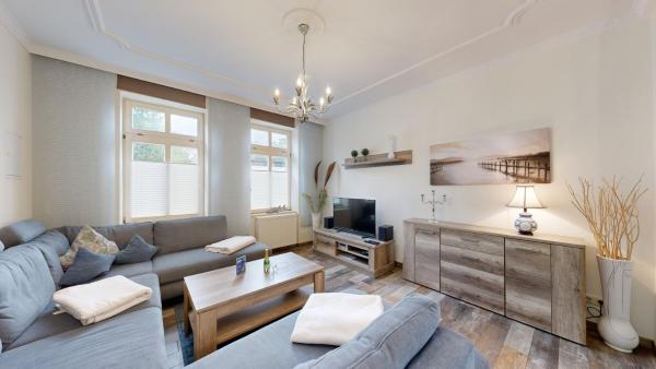 Nella foto è visibile l'oggetto strandnahe FeWo mit Terrasse, Villa Vergissmeinnicht 01, Binz situato nella città di Binz.