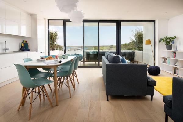 A la foto es mostra l'objecte 2 The Bay situat a la ciutat de Coldingham.