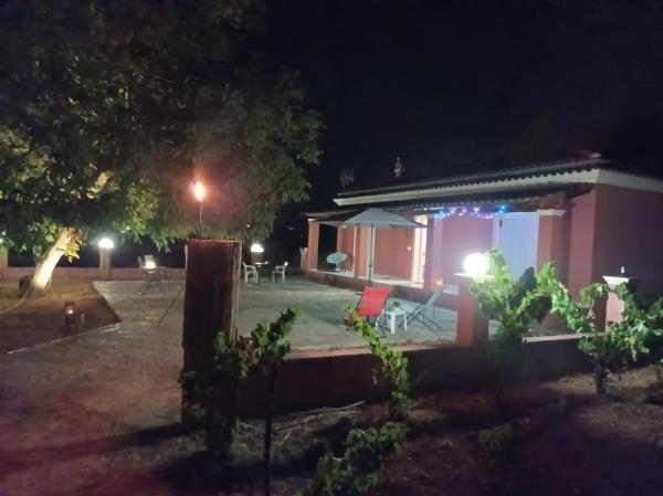 Na fotografii je vidět objekt Stammys house nacházející se ve městě Kontogialos.