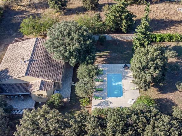 A la foto es mostra l'objecte La grande Sorgues situat a la ciutat de Sorgues.