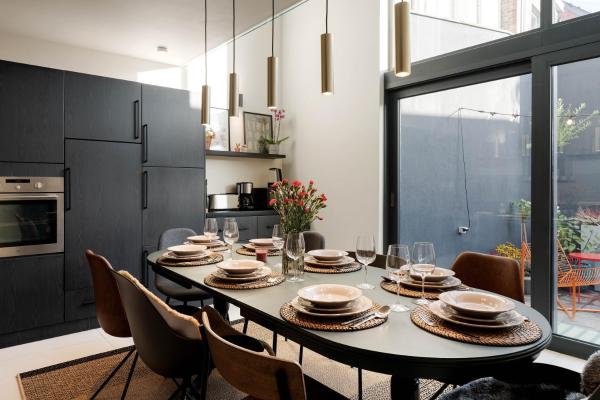 Foto 3: Spacious & Chic House in Center