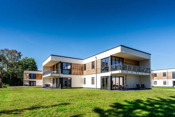 Hangar 19 Superior Apartment Mit Terrasse Und Garten H7w1 - Schwerin