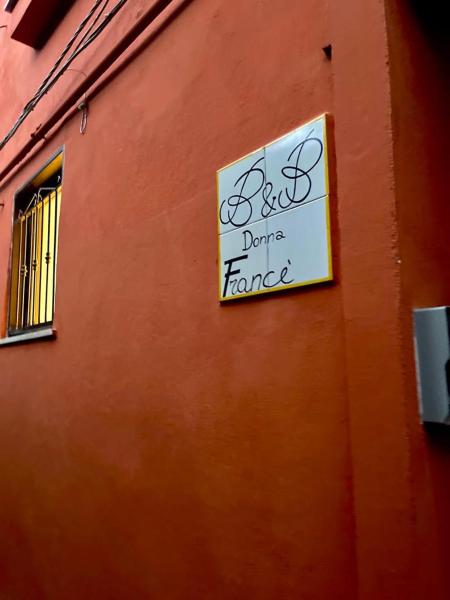 A la foto es mostra l'objecte B&B Donna Francé situat a la ciutat de Corbara.