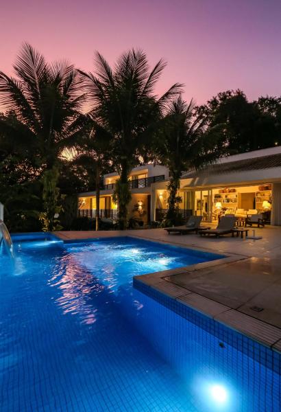 A la foto es mostra l'objecte Tropical Contemporary Suites situat a la ciutat de Parati.