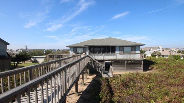 Billede 2: OCEANFRONT, Ocean Views, Beach Walkway, Screened Porch, SS236, Poncho's Villa