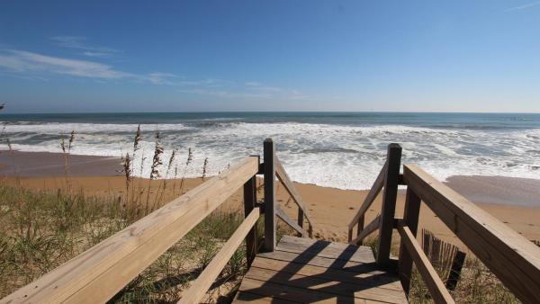 Billede 3: OCEANFRONT, Ocean Views, Beach Walkway, Screened Porch, SS236, Poncho's Villa