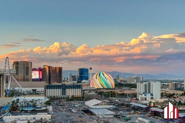 På billedet ses objektet MGM Signature-33-805 F1 Track & Strip View Balcony beliggende i byen Las Vegas.
