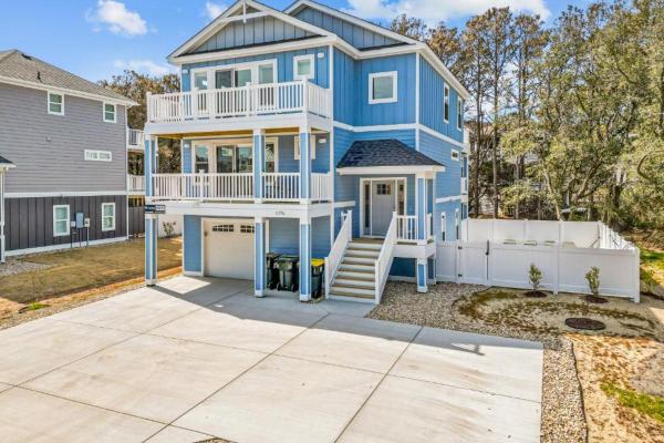 A la foto es mostra l'objecte Oceanside, Private Pool, Hot Tub, Close to Lighthouse, Community Amenities, VOH23, The Strandhaus situat a la ciutat de Corolla.
