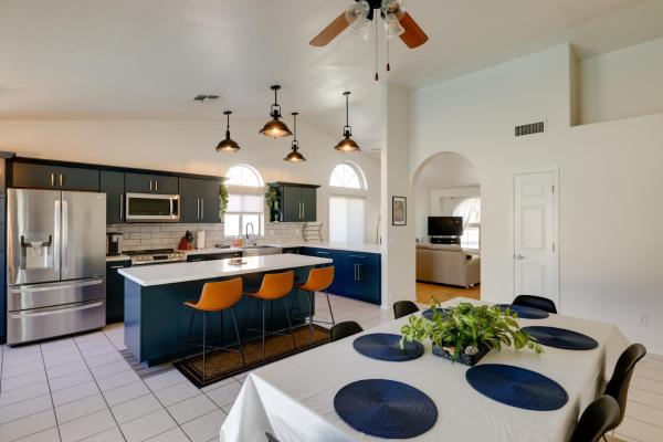 A la foto es mostra l'objecte Modern Chandler Retreat with Private Outdoor Pool situat a la ciutat de Chandler.