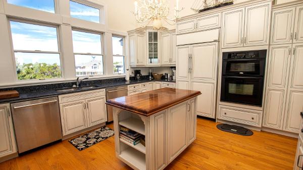 Foto 9: OCEANFRONT, Ocean views, ELEV, Private Pool, Private beach access, WL1083, Lighthouse Drive