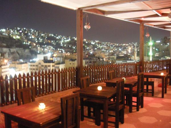 På billedet ses objektet Arab Tower Hotel beliggende i byen Amman.