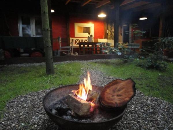 写真にはショルテンス市にあるPonderosa-Hütte im Waldが写っています。