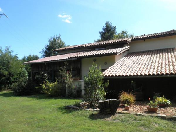 写真にはCampet-et-Lamolère市にあるFerme le pouletが写っています。