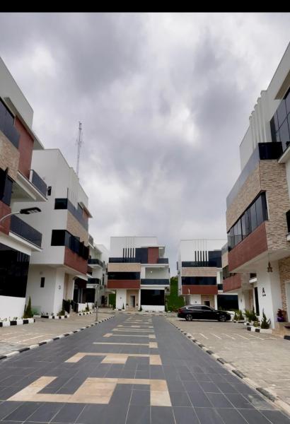 A la foto es mostra l'objecte Lisa Suites situat a la ciutat de Ado.