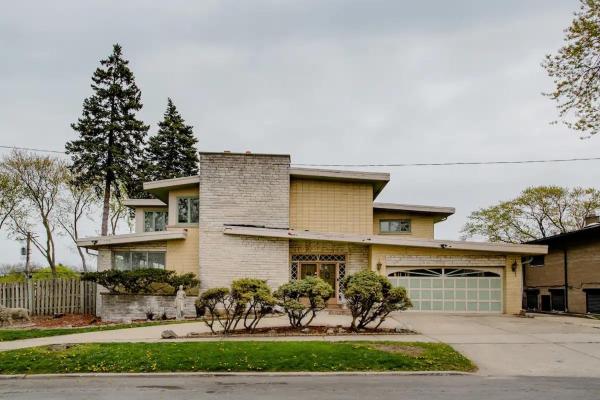 Na zdjęciu widoczny jest obiekt Pill Hill Mansion położony w mieście Chicago.