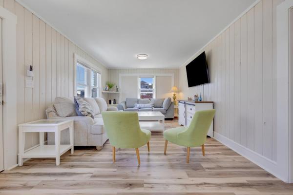 200ft To Beach! North Myrtle Beach First Level Duplex Home, Pet Friendly! - North Myrtle Beach, SC