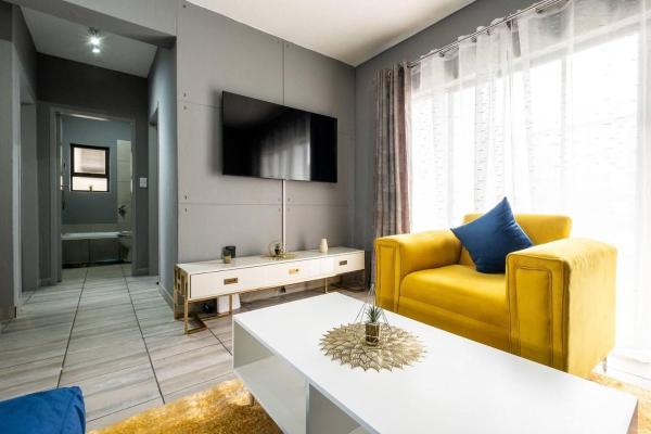 På bilden syns objektet Explore this stylish and classy apartment som ligger i staden Sandton.