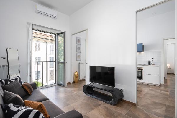 Modern Apartment In Navigli-near Darsena & Bocconi - Mediolan
