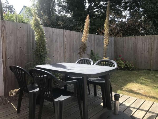A la foto es mostra l'objecte Appartement au RDC avec accès direct plage, parking et WIFI à Trégastel - FR-1-368-45 situat a la ciutat de Trégastel.