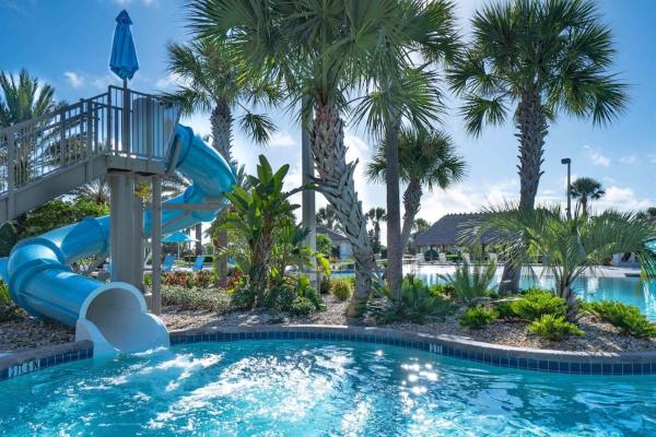 A la foto es mostra l'objecte Epic Villa By Disney Theater/Game Room/Pool & Spa situat a la ciutat de Davenport.
