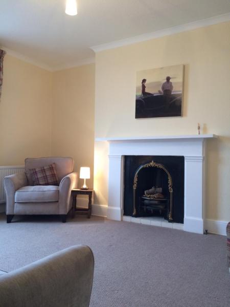 Op de foto is het object Holyrood Apartments te zien, gelegen in de stad Great Malvern.