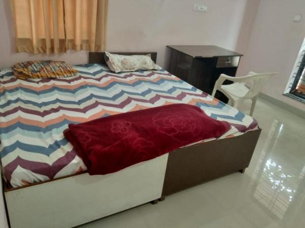 A la foto es mostra l'objecte Agarwal Guest House situat a la ciutat de Rākhi.