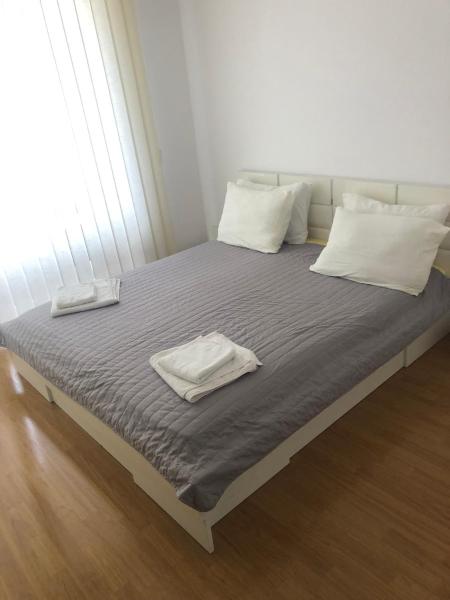 Spacious, 2 Bed Apt, Fort Orchid photo 8