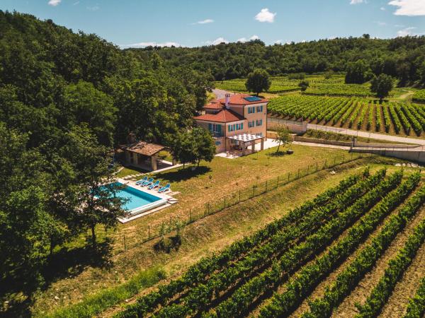 Nella foto è visibile l'oggetto Villa Kanedolo situato nella città di Kremenje.