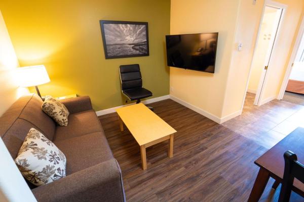 Kitchenette - Non-Smoking — 29 m² - Super 8 by Wyndham Amherst NS